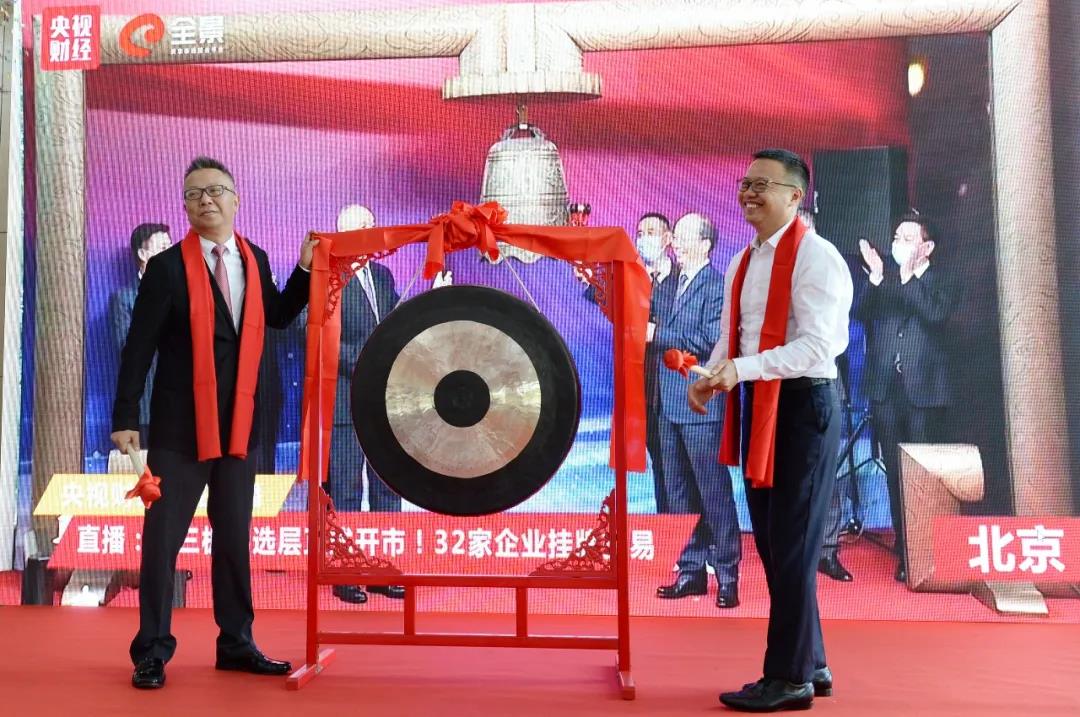 爽爽窝窝午夜精品一区二区