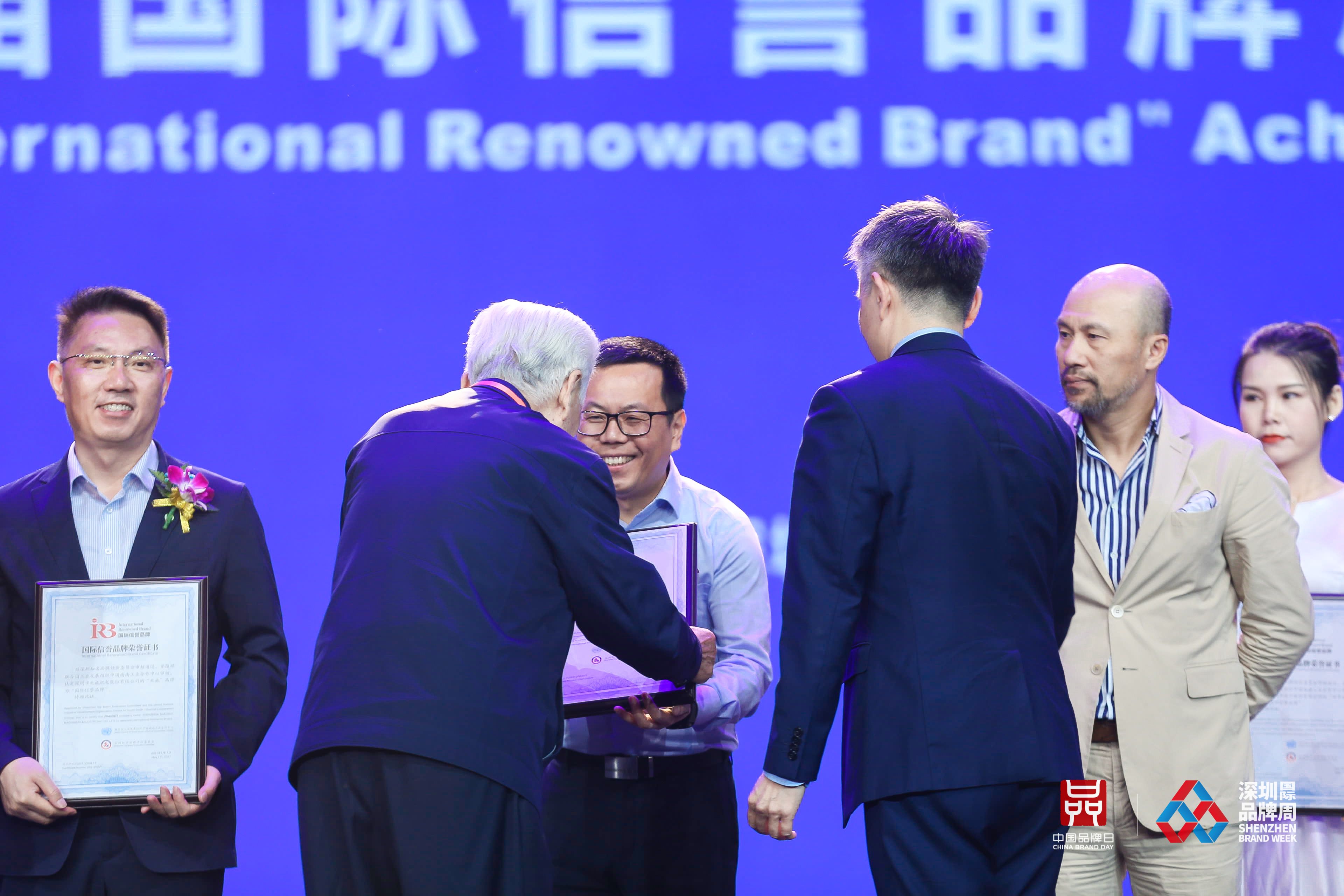 爽爽窝窝午夜精品一区二区