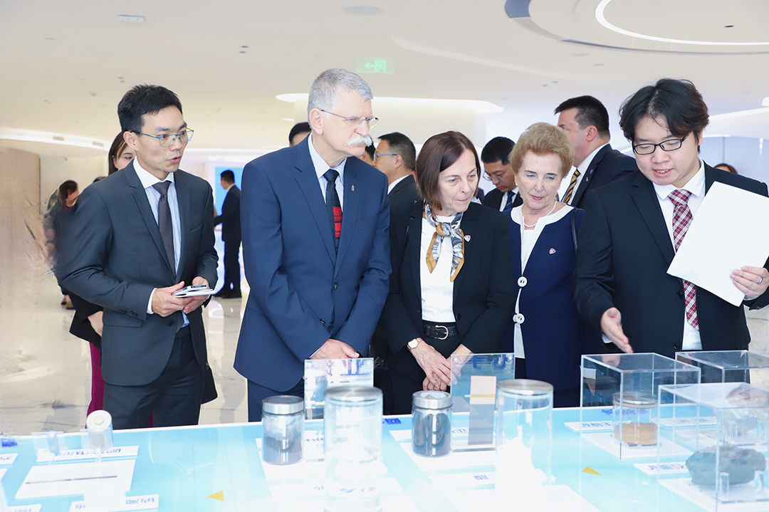 4743910c-aa41-4424-bf30-0ef0f221a3e8.jpg 4743910c-aa41-4424-bf30-0ef0f221a3e8.jpg