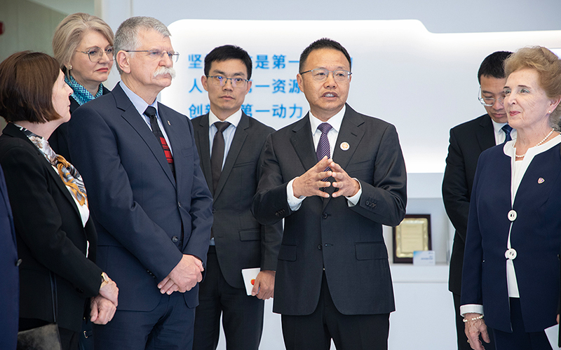 爽爽窝窝午夜精品一区二区